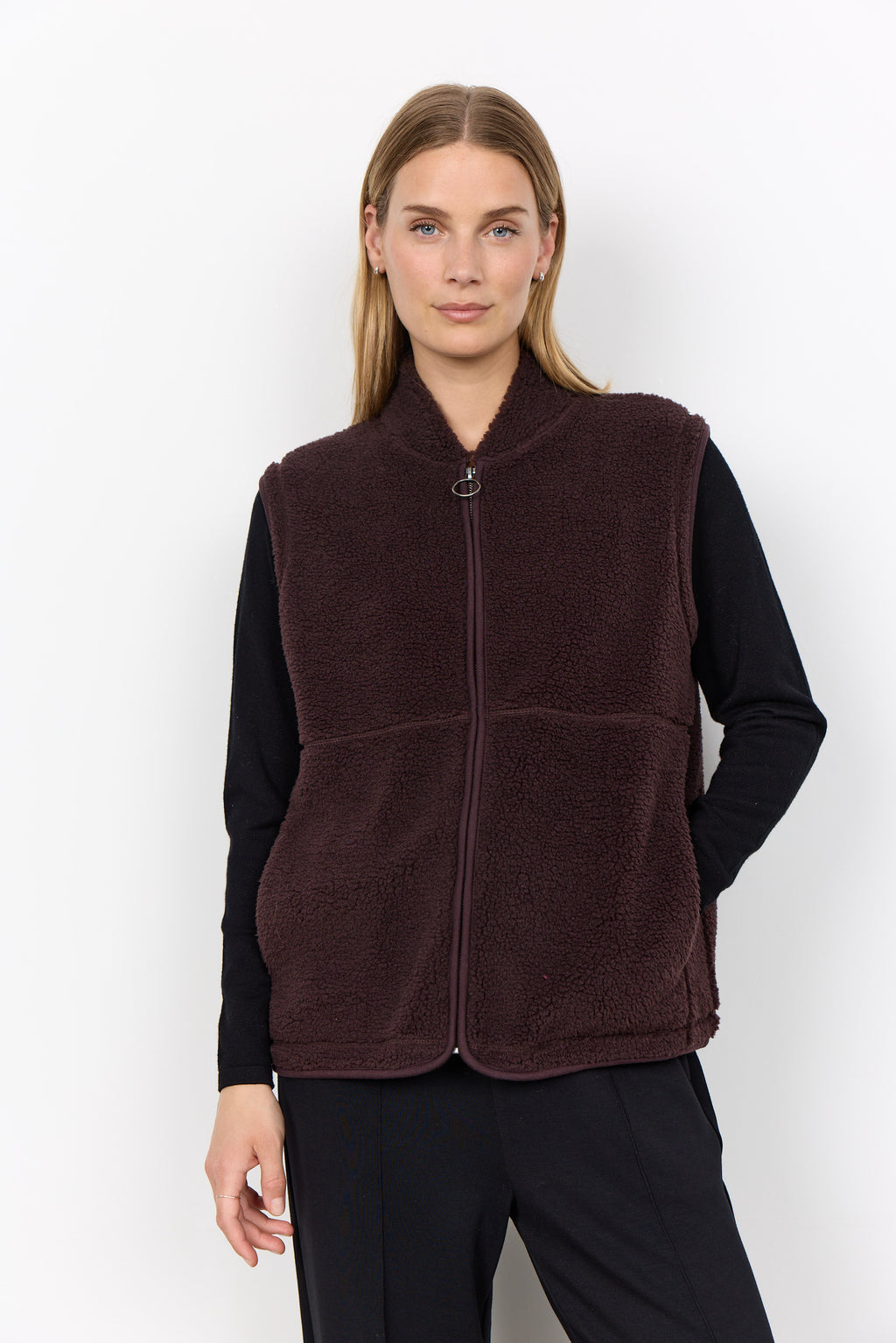 Onyx 3 Pile Vest Women Black | Smilebutiken - Soyaconcept