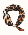 Alice Scarf med Magnetspänne Dam Leomönstrad Camel | Smilebutiken - Caramelle Fashion