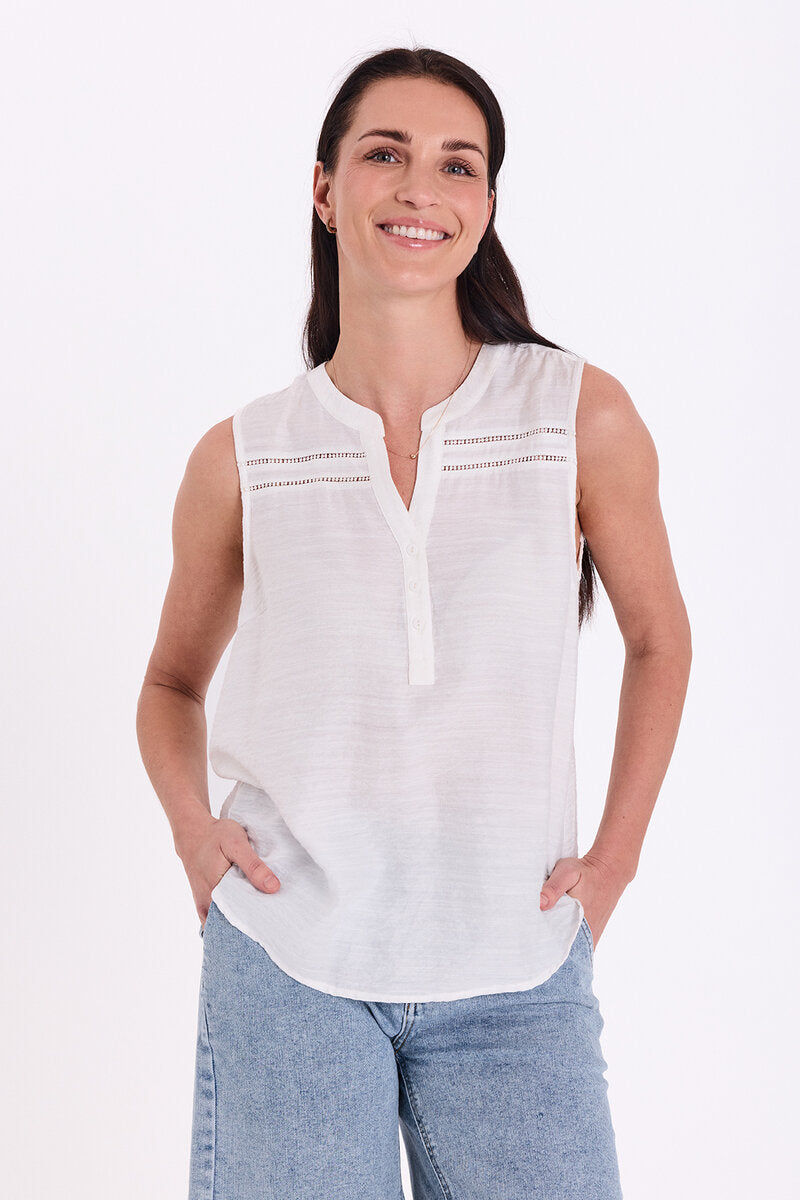 Andrea Ärmlös Blus Dam Brilliant White | Smilebutiken - Freequent