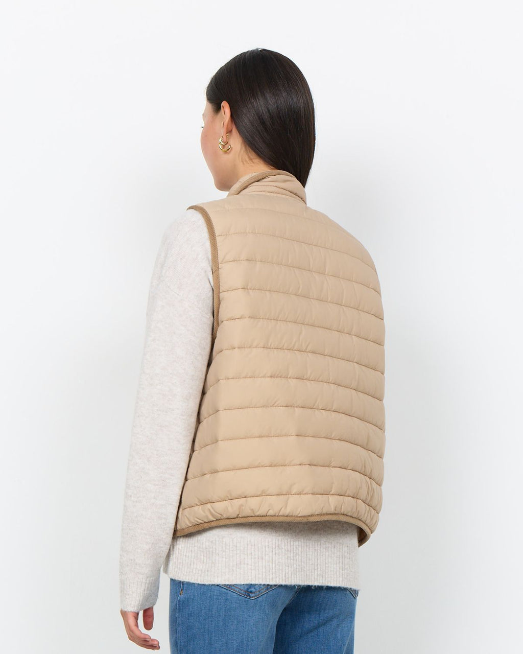 Benete 6 Quiltad Väst Dam Beige Camel | Smilebutiken - Soyaconcept