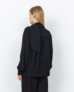 Cath 15 V-ringad Blus med Scarf Svart Black | Smilebutiken - Soyaconcept