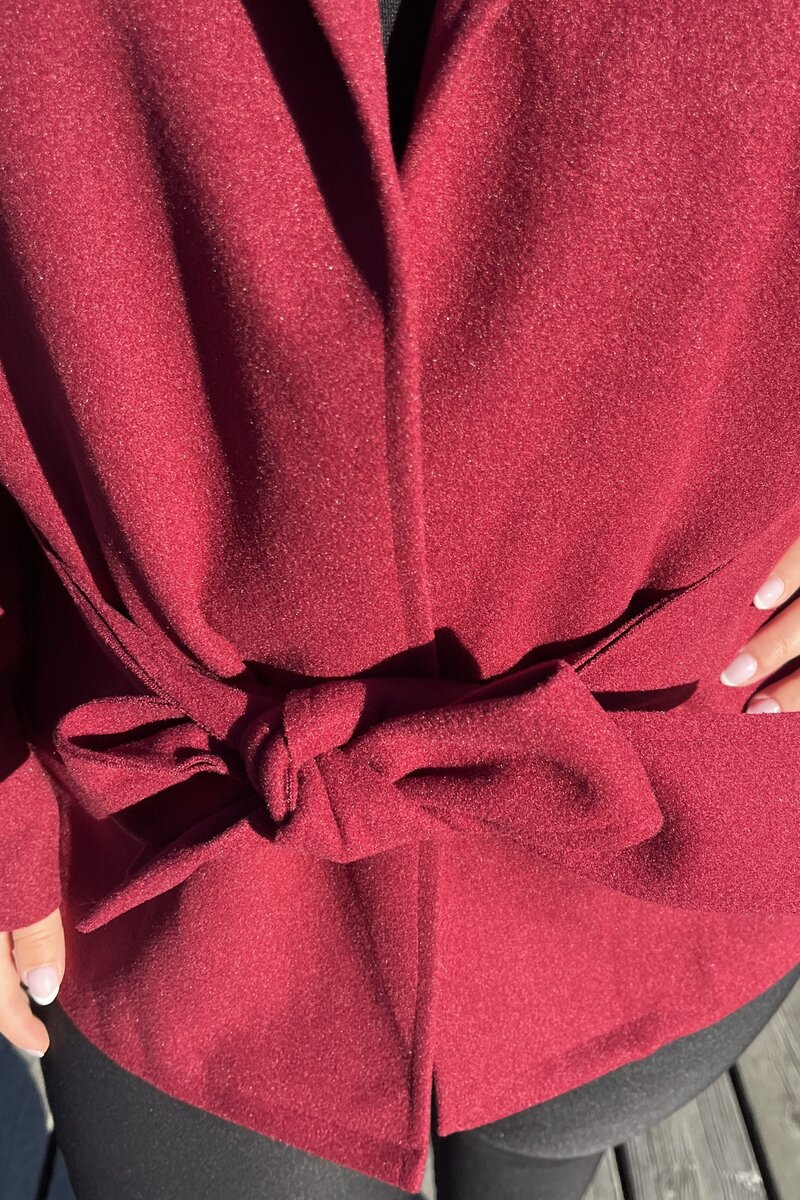 Chica London Alvina Poncho Jacka Dam Wine CARAMELLE FASHION