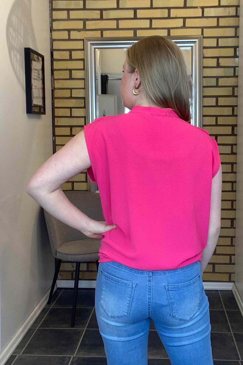 Chica London Hilda V-ringad Blus Volang Dam New Cerise Caramelle Fashion