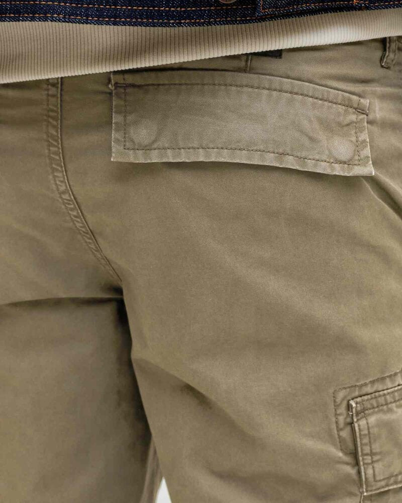 Cole Frank Cargo Shorts Men Olive Night | Smilebutiken - Jack & Jones
