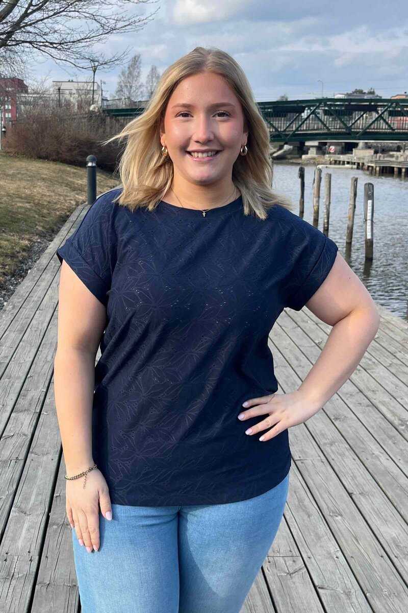 Blond T-shirt Dam Mörkblå Navy Blazer | Smilebutiken - Freequent