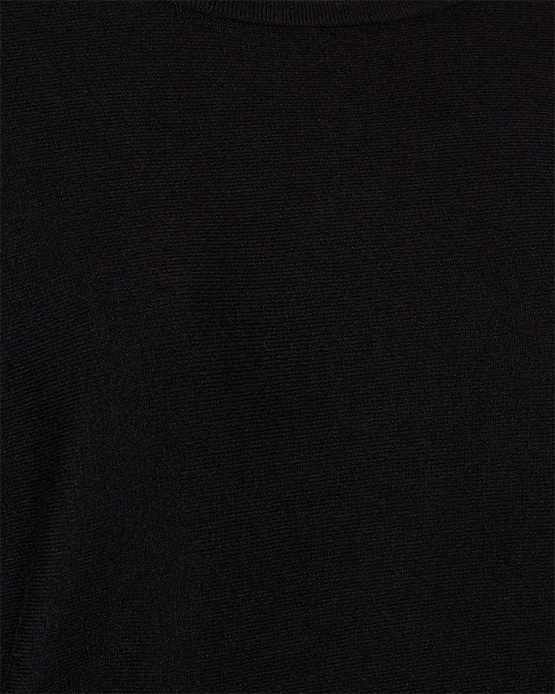 Flow Pullover Dam Black Freequent