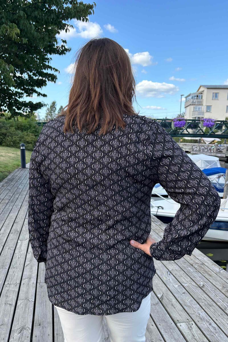 Lovy Shirt Women Black W Moonbeam Freequent