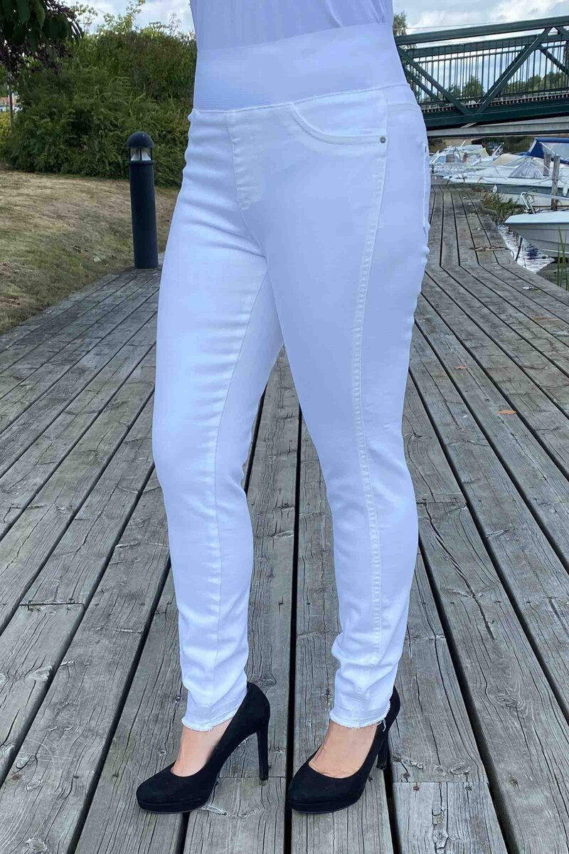 Shantal Denim Ankelbyxor Hög Midja Dam Vit Brilliant White | Smilebutiken - Freequent