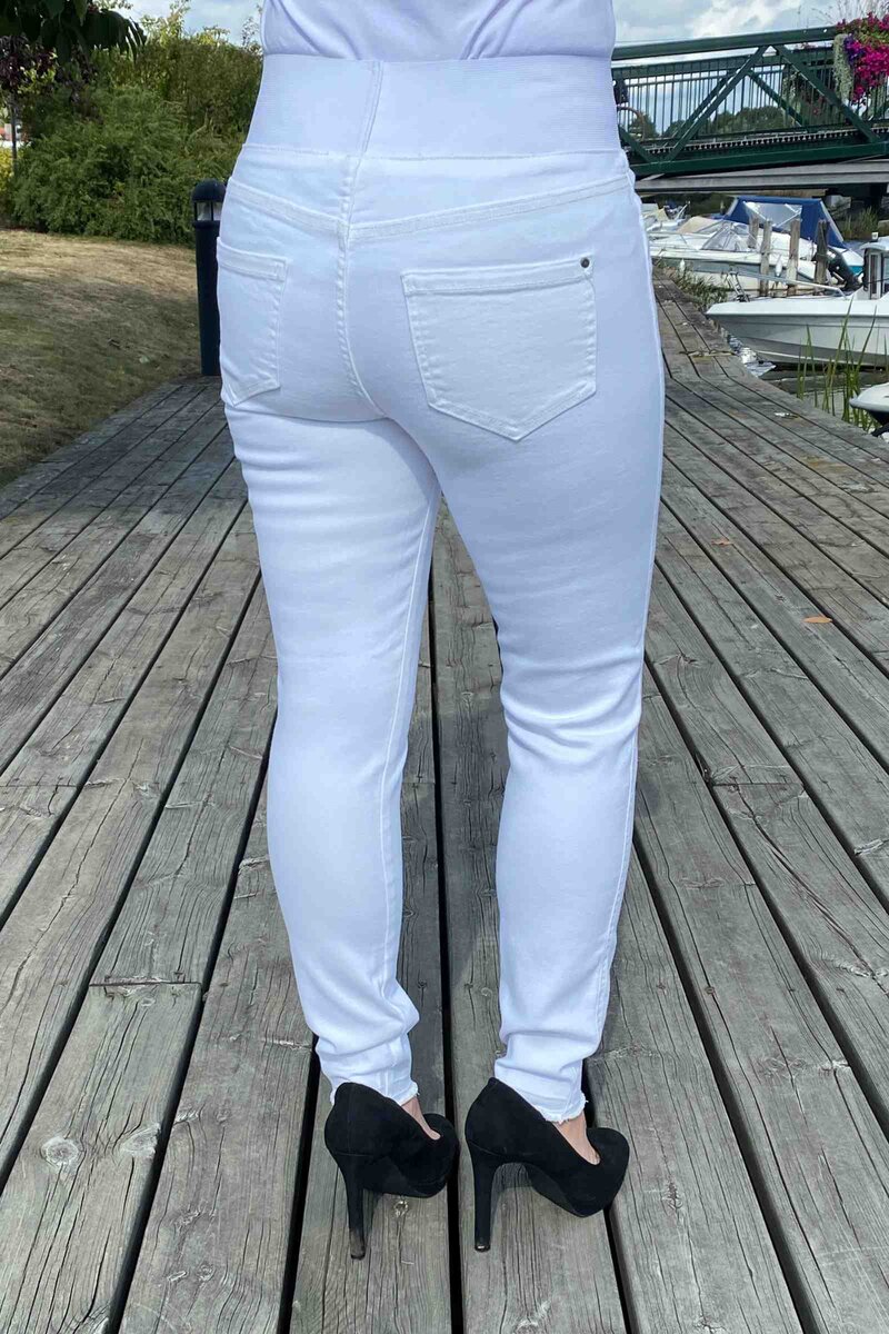 Shantal Denim Ankelbyxor Hög Midja Dam Vit Brilliant White | Smilebutiken - Freequent