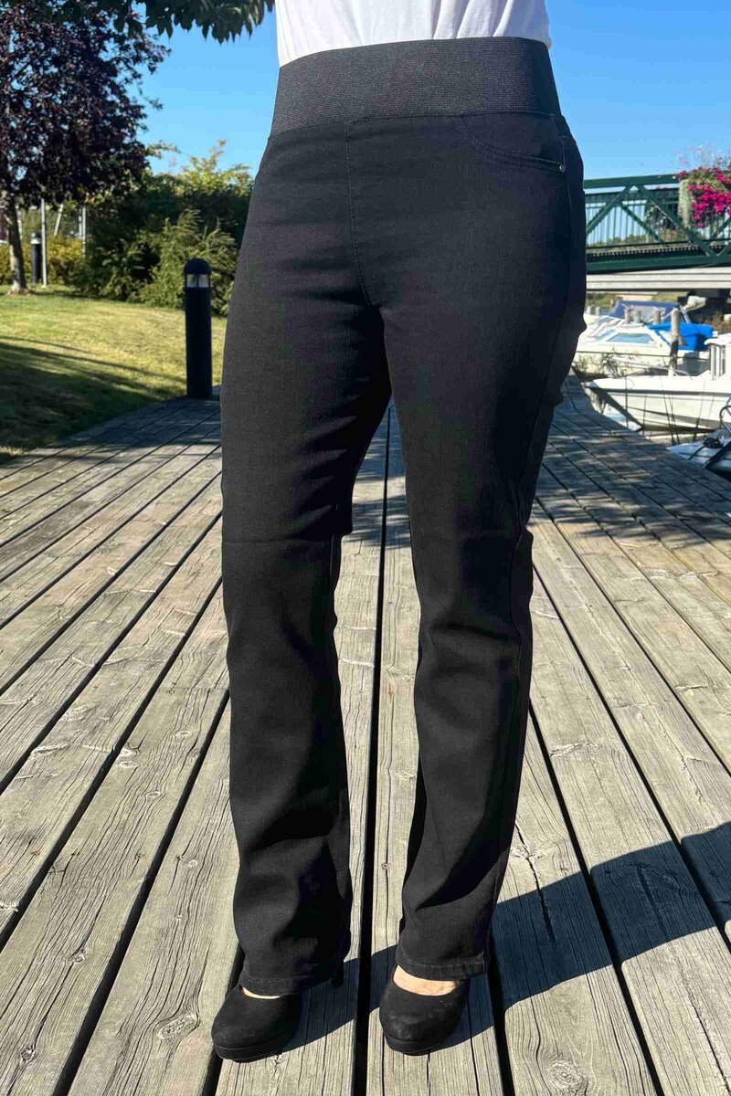 Shantal Bootcut 30 Längd Dam Svart Black Denim | Smilebutiken - Freequent