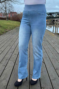 Shantal Bootcut 30 Längd Denim Dam Ljusblå Light Blue Denim | Smilebutiken - Freequent