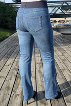 Shantal Bootcut 30 Längd Dam Mellanblå Medium Blue Denim | Smilebutiken - Freequent