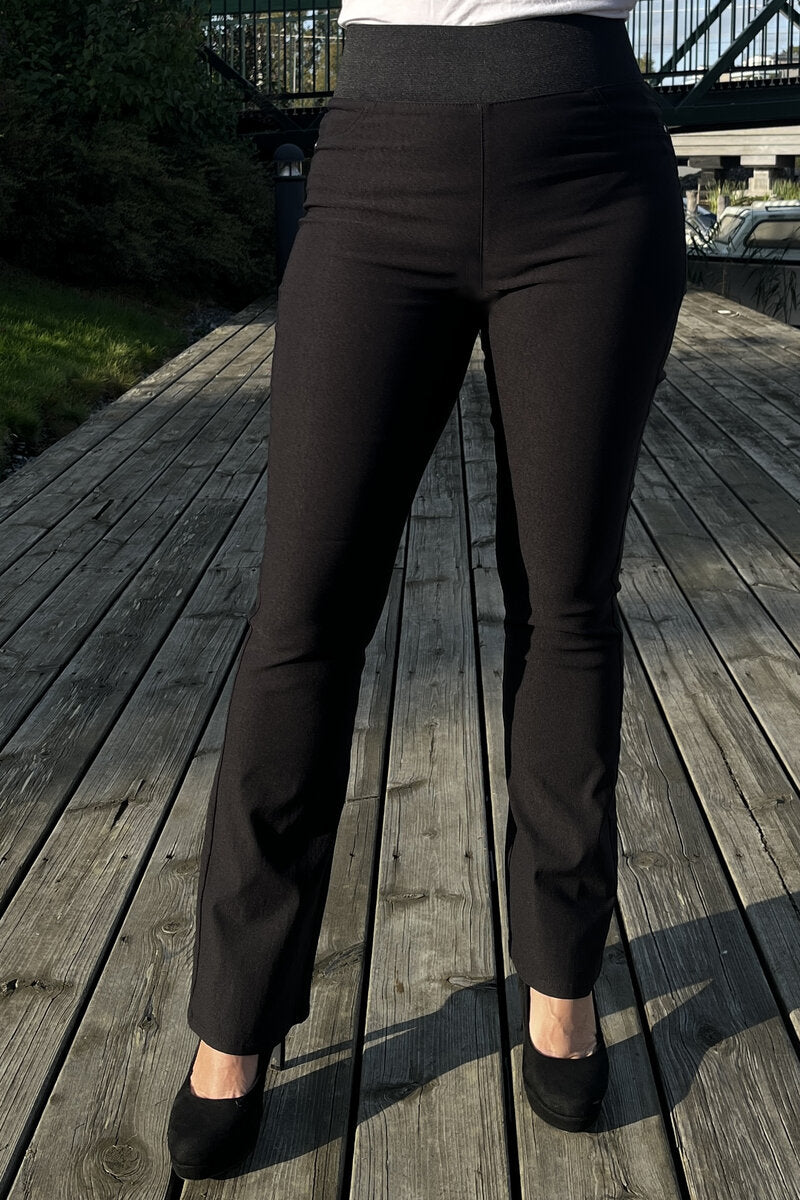 Shantal Bootcut 30 Längd Power Dam Svart Black | Smilebutiken - Freequent