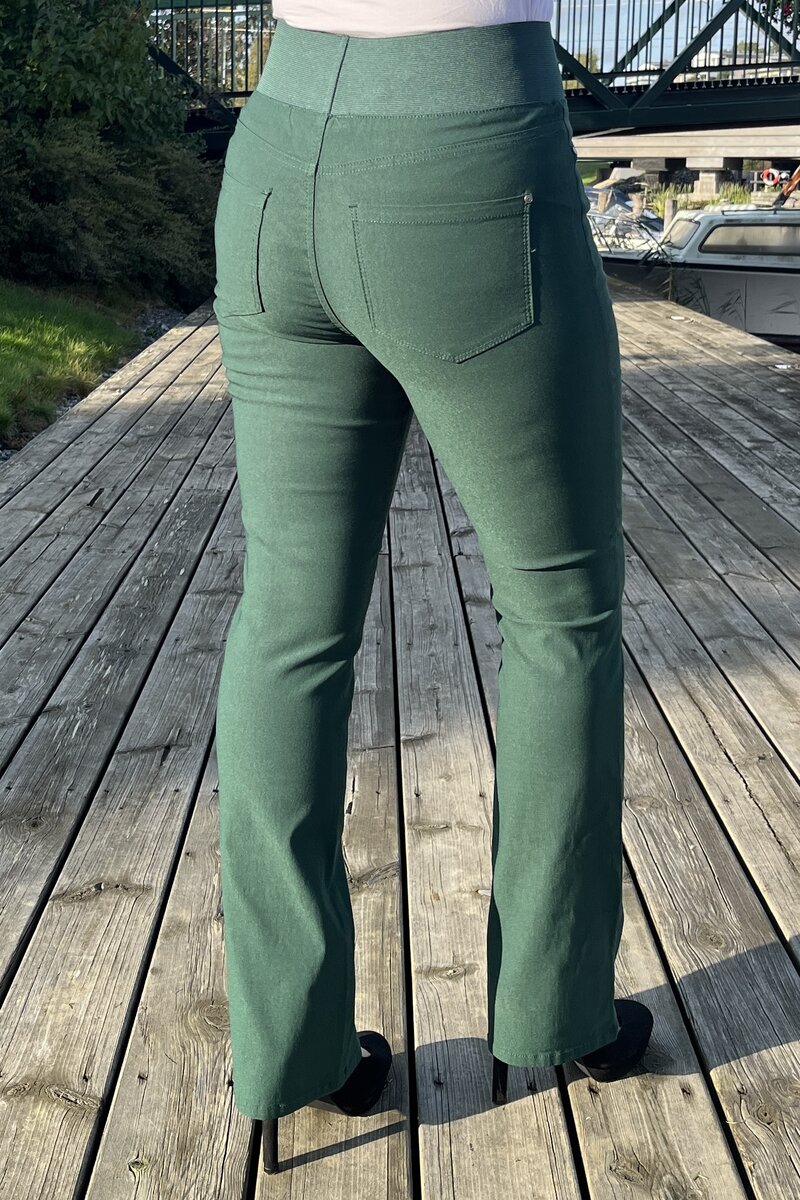 Shantal Bootcut 30 Längd Power Dam Grön Rainy Forest | Smilebutiken - Freequent