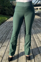 Shantal Bootcut 30 Längd Power Dam Grön Rainy Forest | Smilebutiken - Freequent