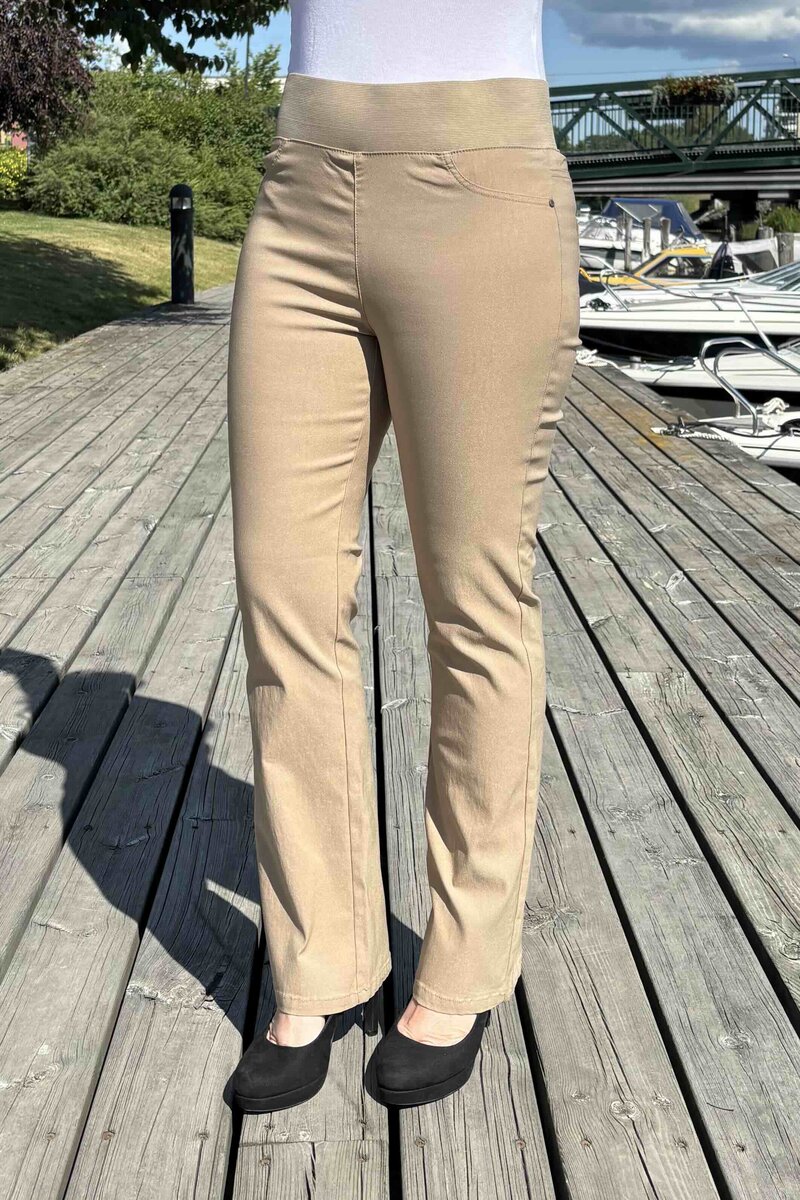 Shantal Bootcut 30 Längd Power Dam Beigebrun Silver Mink | Smilebutiken - Freequent