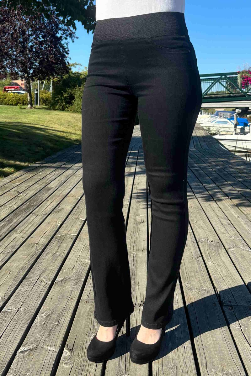 Shantal Bootcut 32 Längd Dam Svart Black Denim | Smilebutiken - Freequent