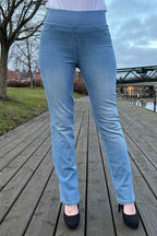 Shantal Bootcut 32 Längd Denim Dam Ljusblå Light Blue Denim | Smilebutiken - Freequent