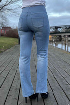 Shantal Bootcut 32 Längd Denim Dam Ljusblå Light Blue Denim | Smilebutiken - Freequent