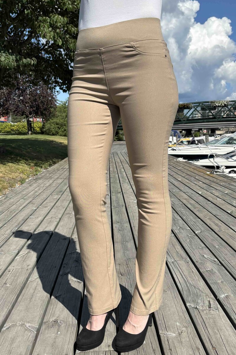 Shantal Bootcut 32 Längd Power Dam Beigebrun Silver Mink | Smilebutiken - Freequent