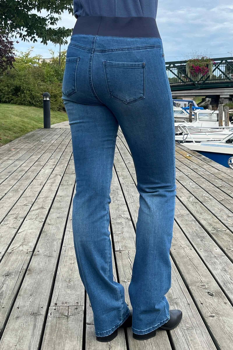 Shantal Bootcut 34 Längd Dam Mellanblå Medium Blue Denim | Smilebutiken - Freequent