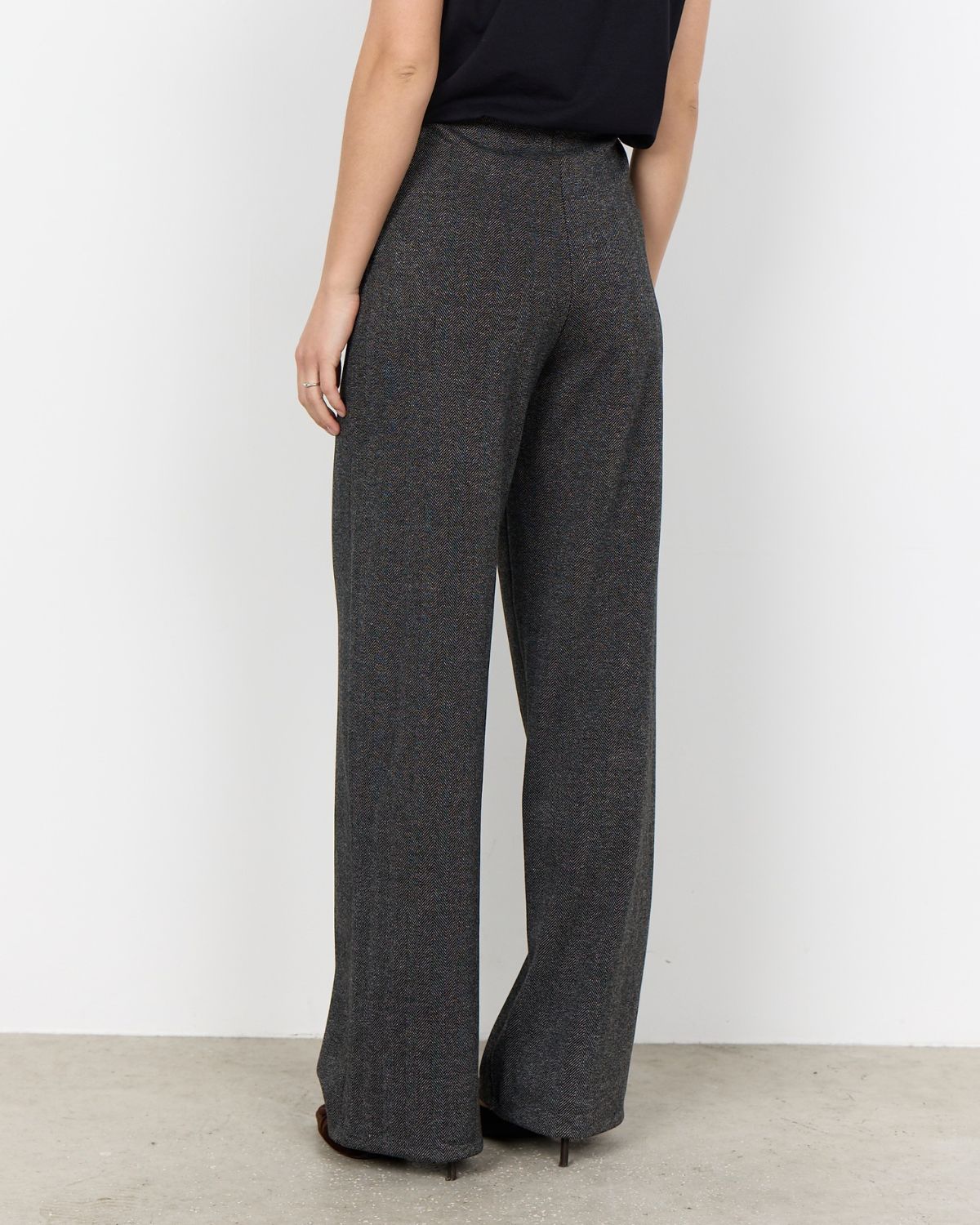 Hebe 4 Rak Byxa Dam Black Combi | Smilebutiken - Soyaconcept