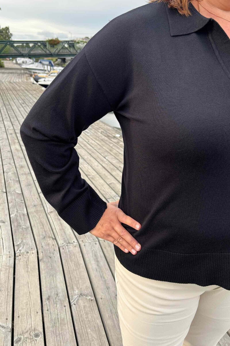 Wilma V-ringad Tröja Dam Ekstra Black Kopenhaken