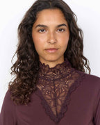 Marica 20 Långärmad Spetspolo Dam Chocolate Plum | Smilebutiken - Soyaconcept