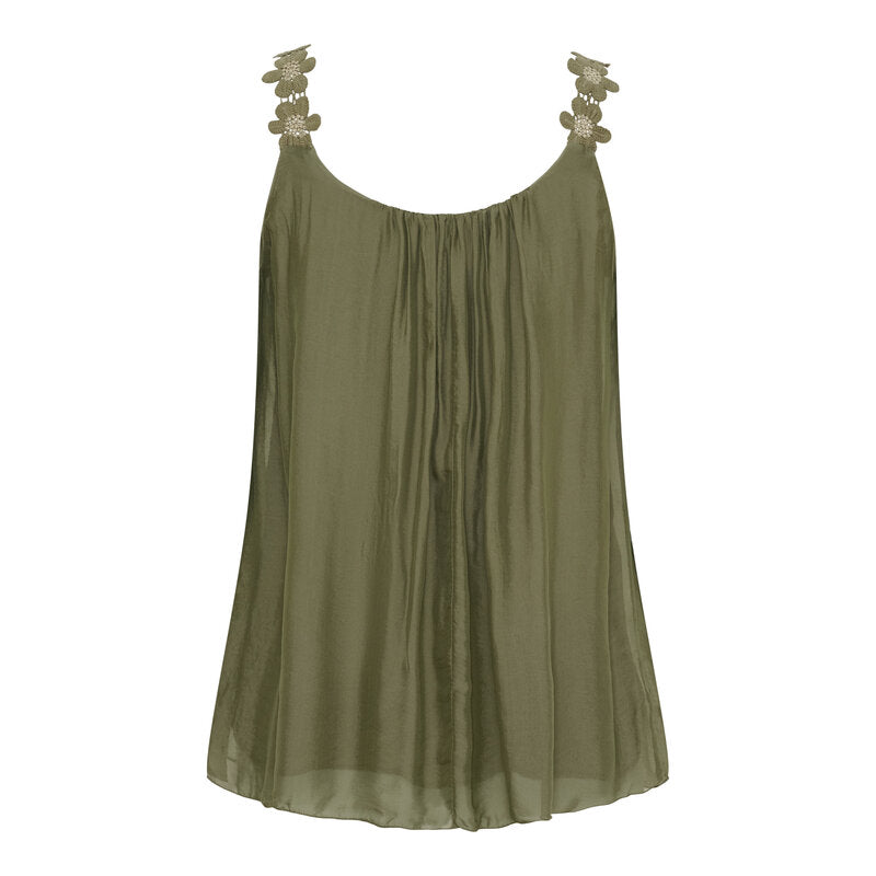 Agnese Topp Dam Military Marta du Chateau