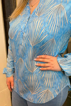 Astrid V-ringad Blus Dam Sky Marta du Chateau