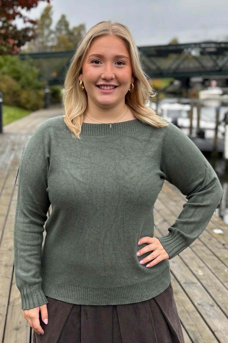Fallon Stickad Tröja Dam Military Marta du Chateau