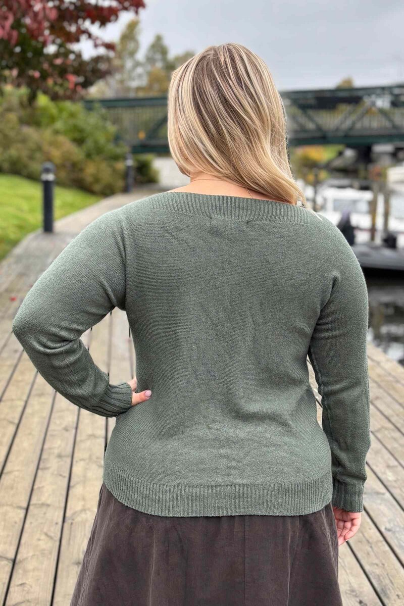Fallon Stickad Tröja Dam Military Marta du Chateau