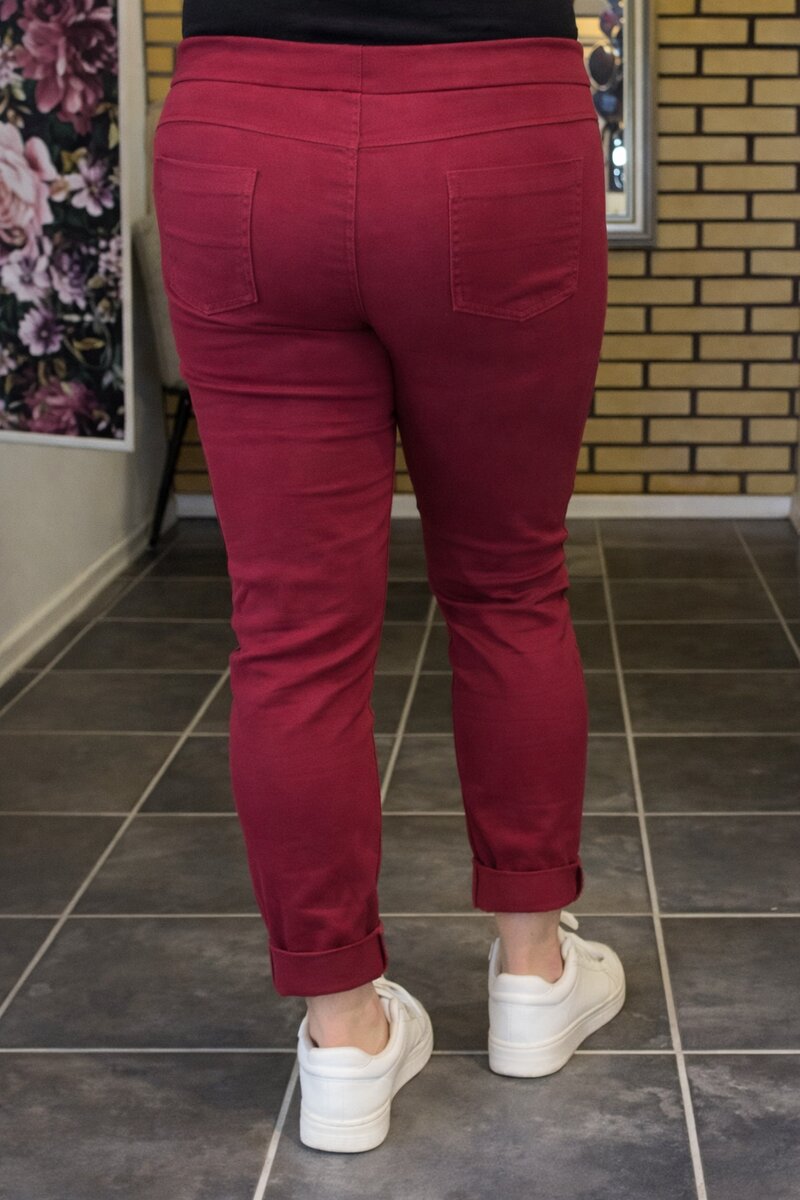Kalie Ankle Trousers Women Amaranto Marta du Chateau
