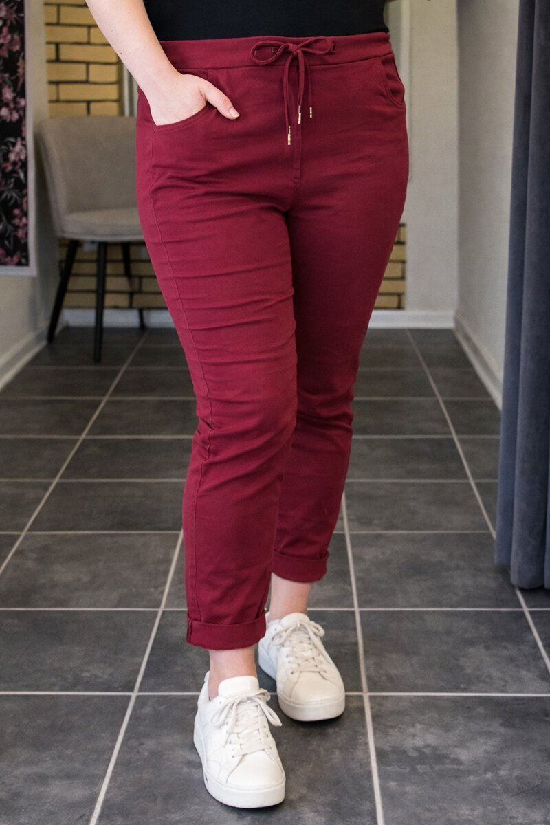 Kalie Ankle Trousers Women Amaranto Marta du Chateau