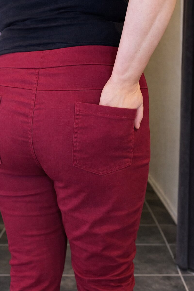 Kalie Ankle Trousers Women Amaranto Marta du Chateau