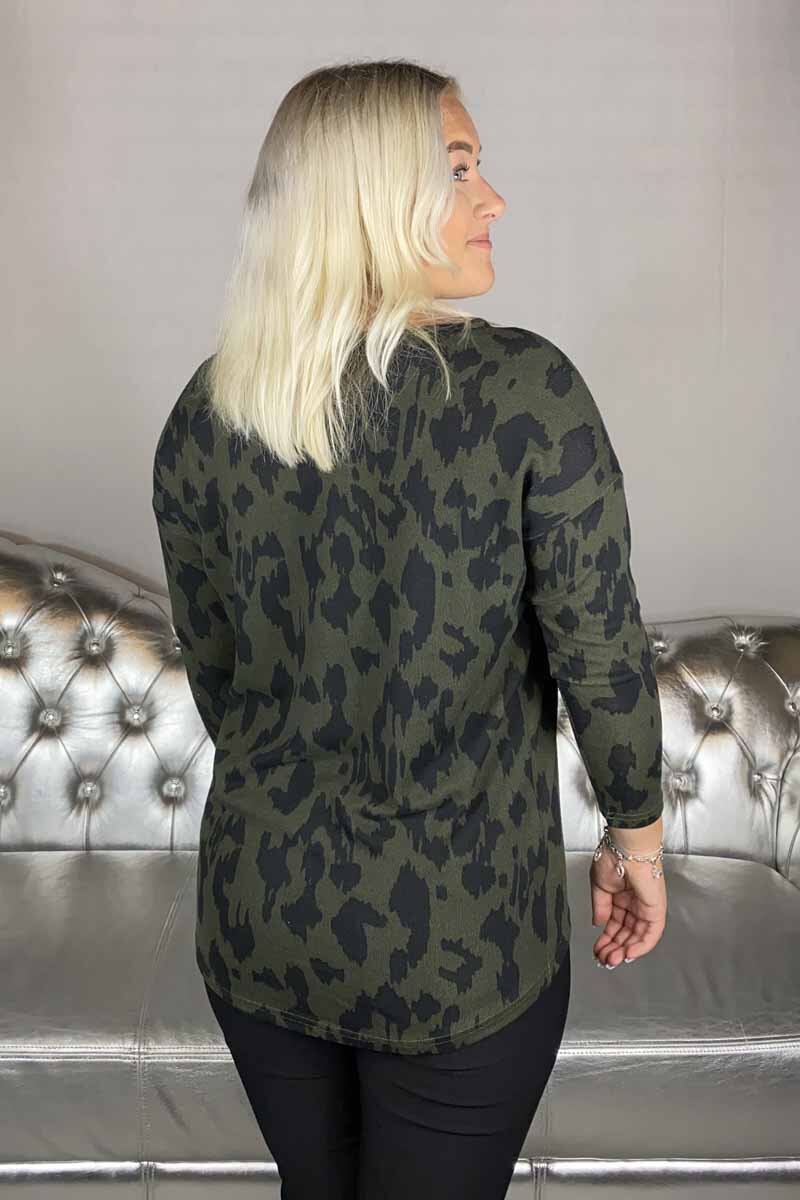 Elco Women's Green Animal Print Sweater - ONLY
