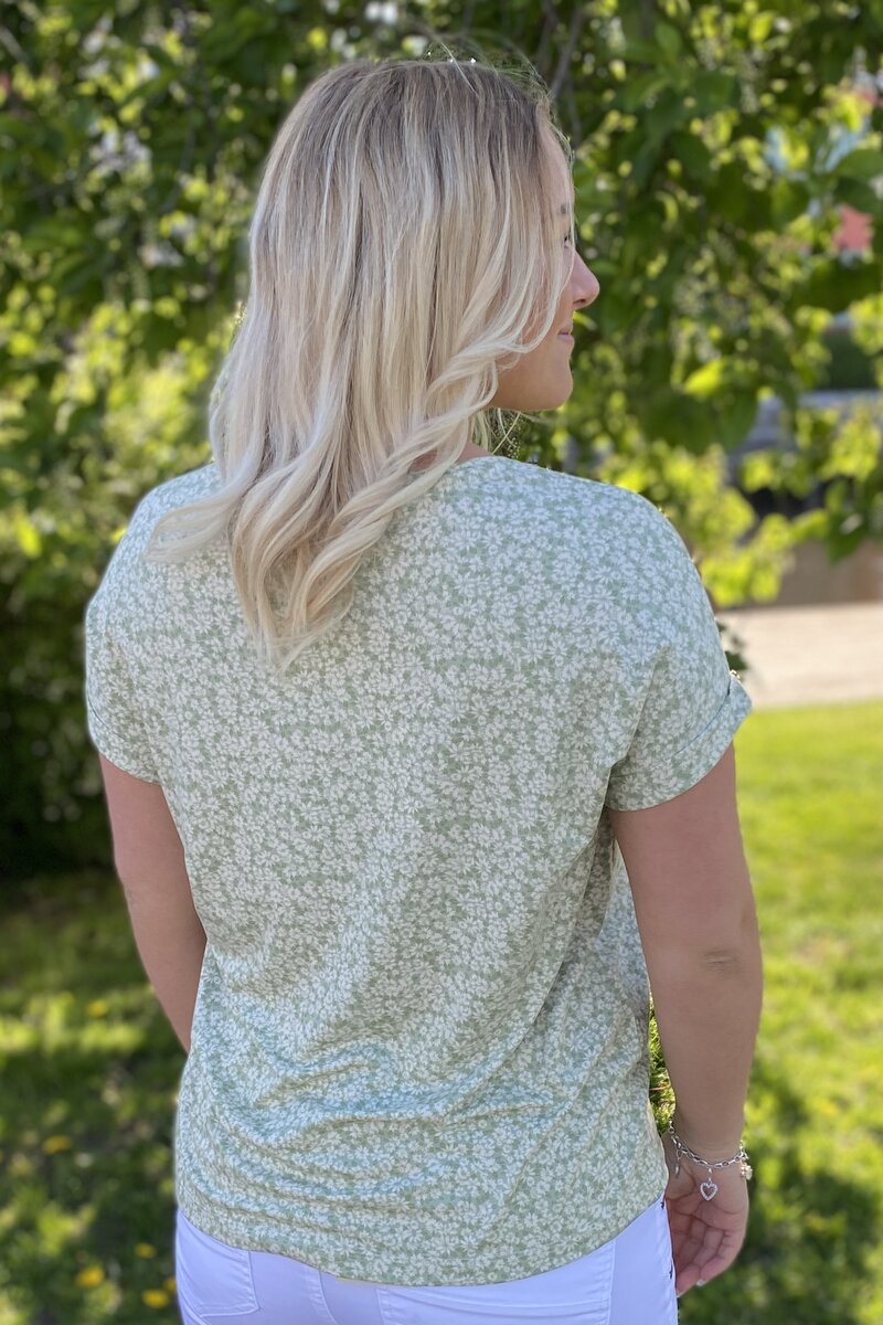 Moster T-shirt Dam Grön Med Blommor - ONLY
