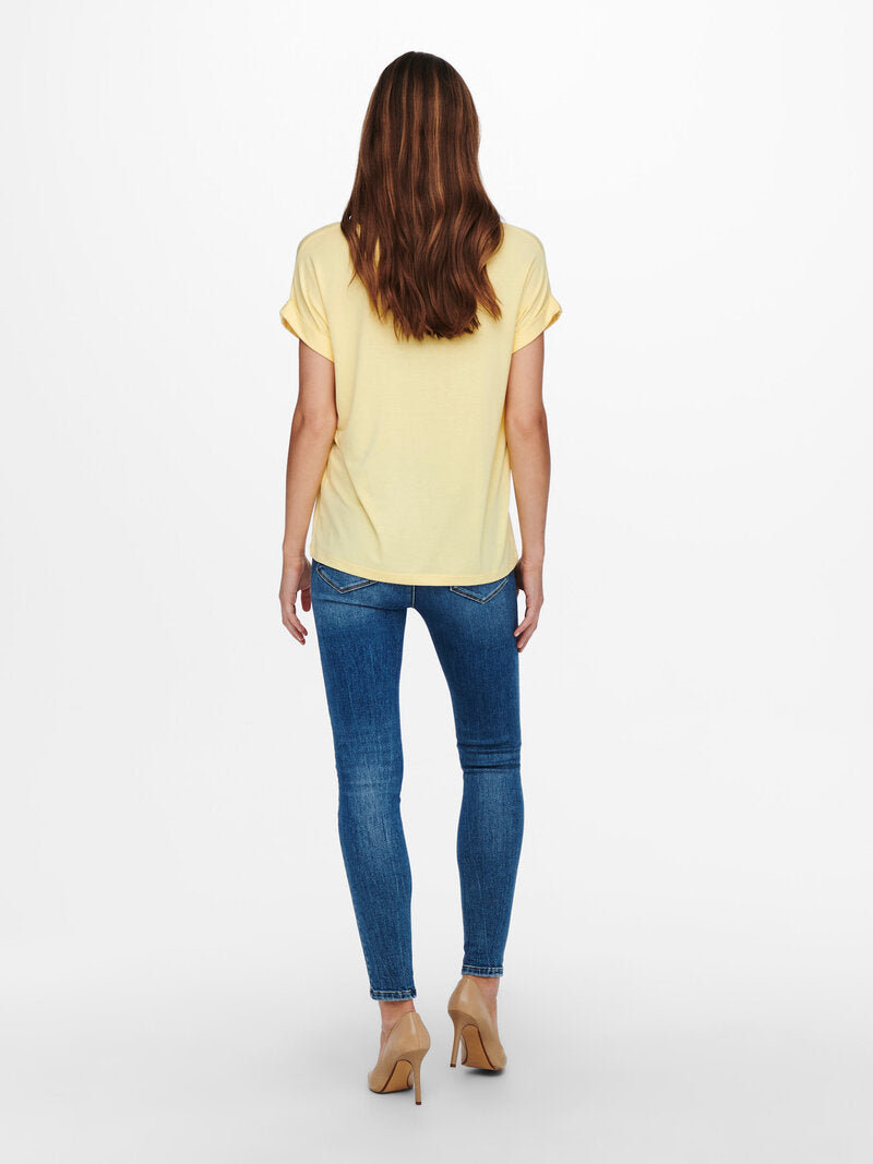 Auntie T-shirt Women Pale Banana ONLY