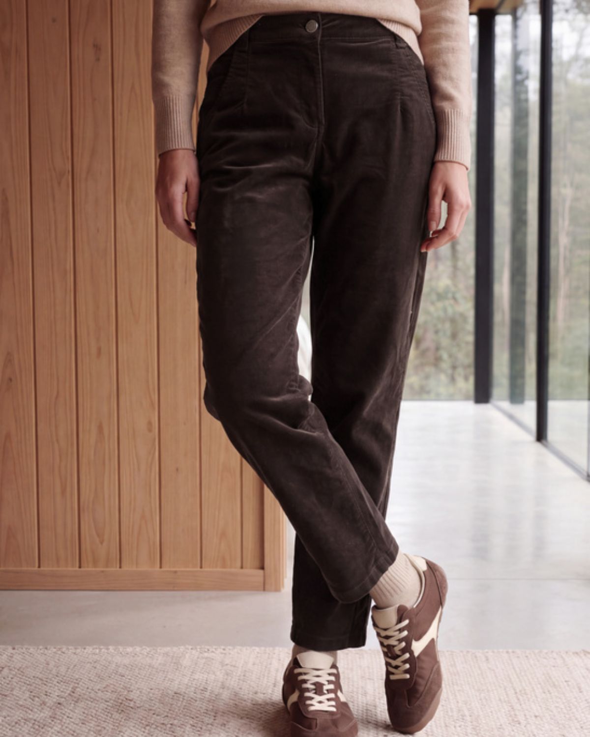 Scarlett Barrel Byxa Washed Velvet Dam Truffle Brown | Smilebutiken - Cecil