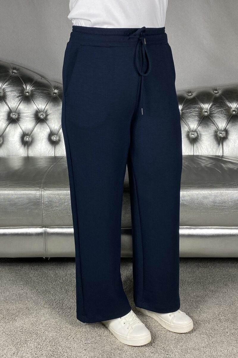 Banu 33 Byxa Dam Navy Soyaconcept