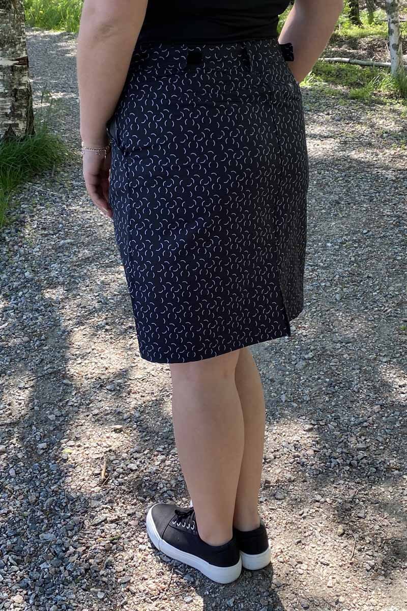 Tuxer Hollie Stretch Skort Women Black Print - Tuxer