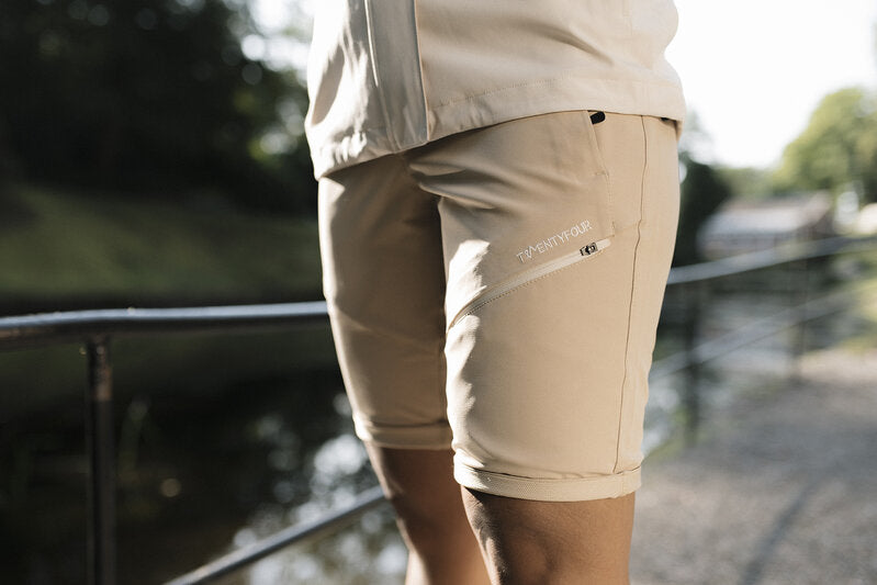 Flåm Långa Lätt Softshellshorts Dam Sand Twentyfour