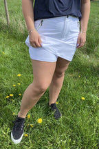 Annika Outdoor Stretch Skort Dam Vit - Way of Sweden