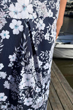 Carina Klänning Dam Flow Dark Navy Way of Sweden