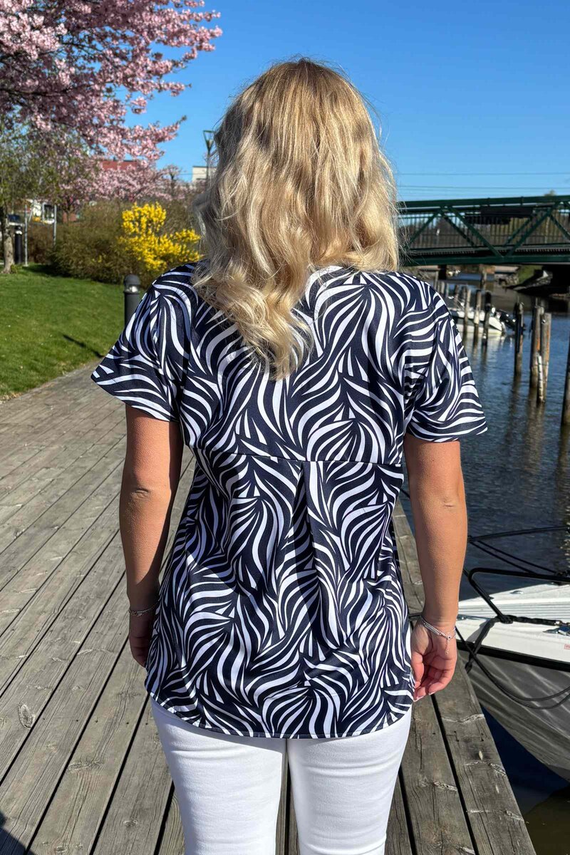 Lovisa Topp Dam Fantasy Dark Navy Way of Sweden