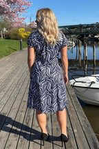 Maria Klänning Dam Fantasy Dark Navy Way of Sweden