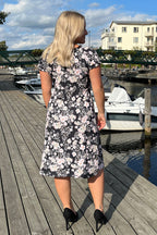 Maria Klänning Dam Flow Black Way of Sweden