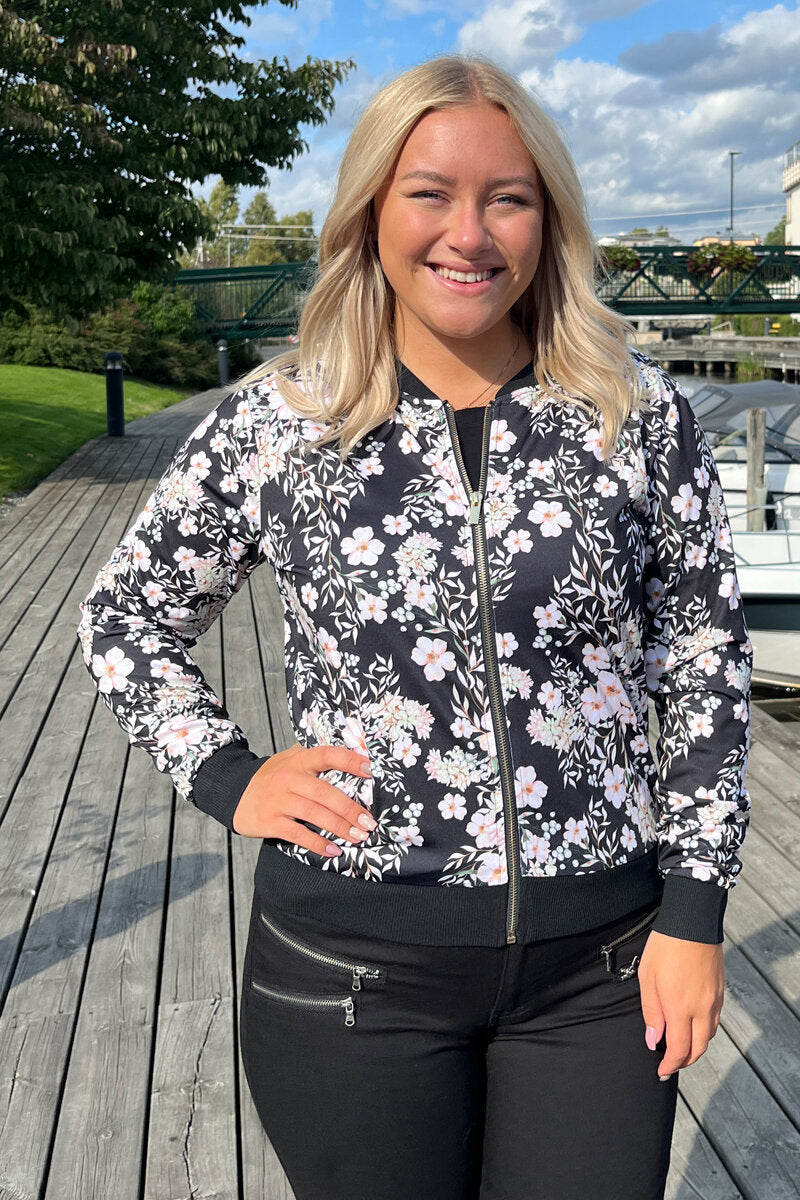 Ulrika Jacka Dam Flow Black Way of Sweden