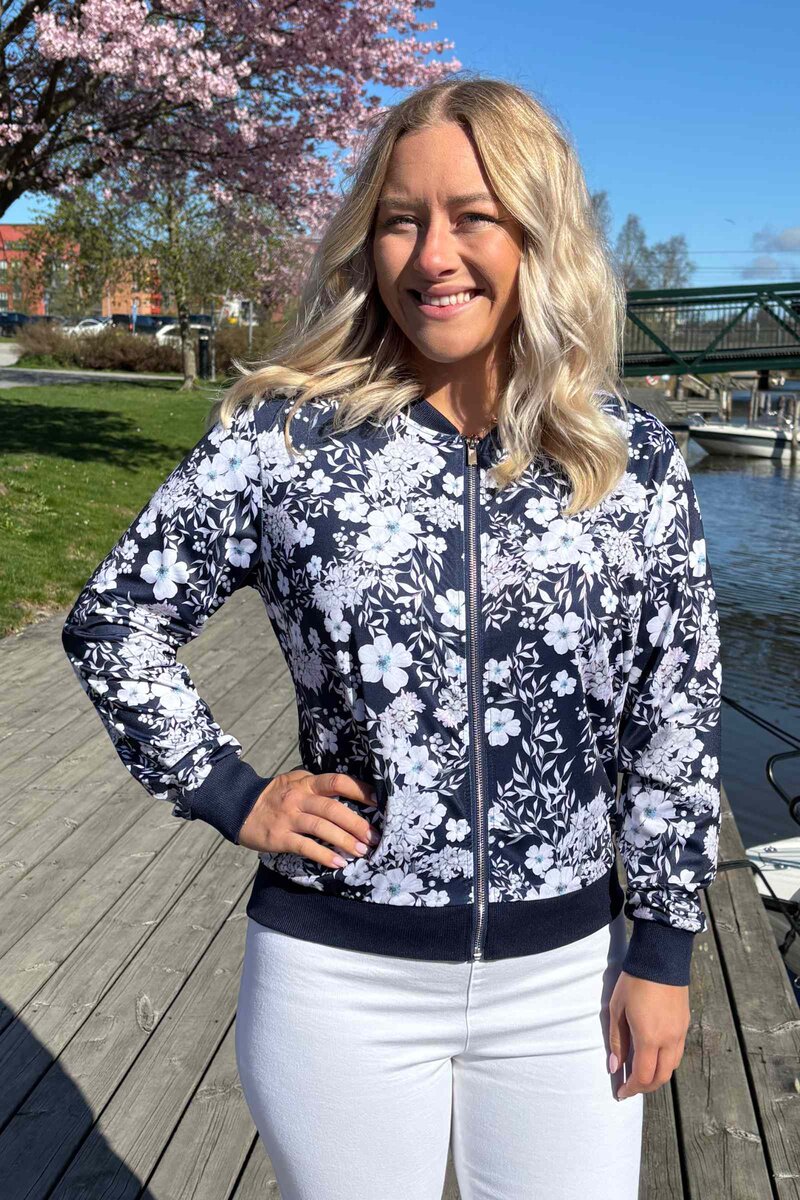 Ulrika Jacka Dam Flow Dark Navy Way of Sweden