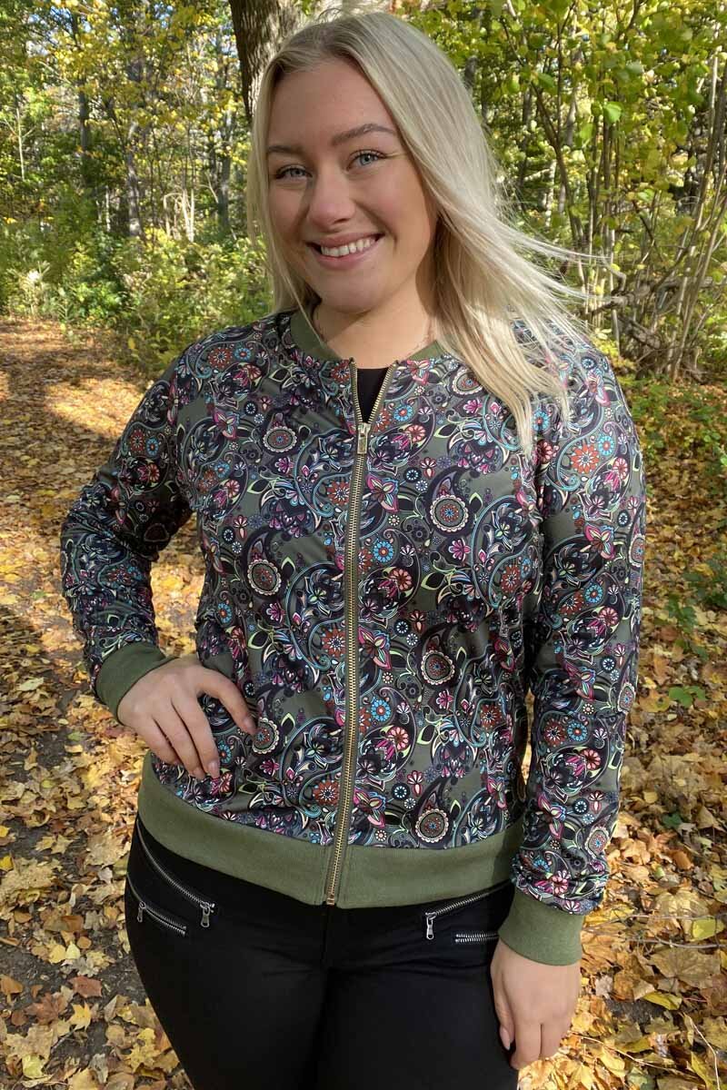 Ulrika Jacka Dam WOS Paisley Print Way of Sweden